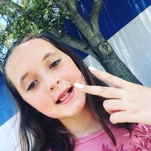 Meet your Posher, Julia